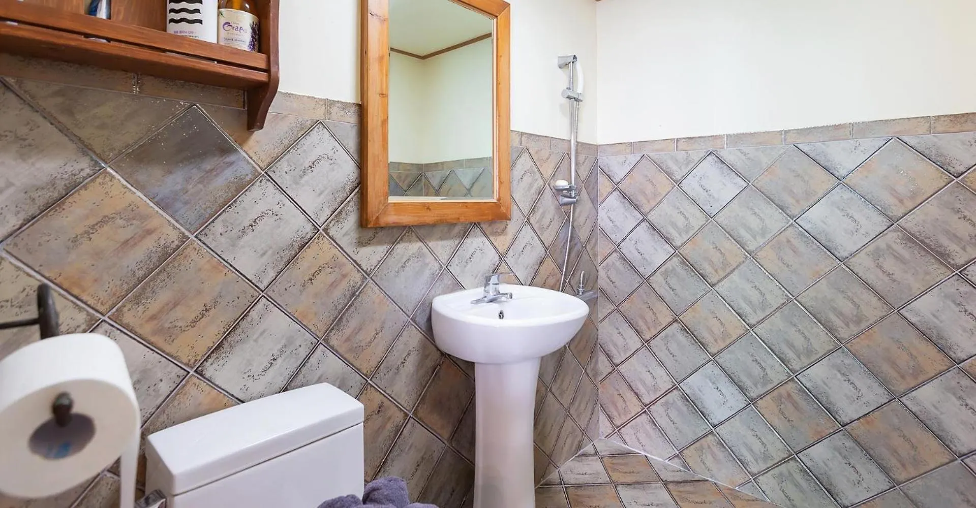 Ganghwa Hana & Alice Spa Pension Incheon Holiday home