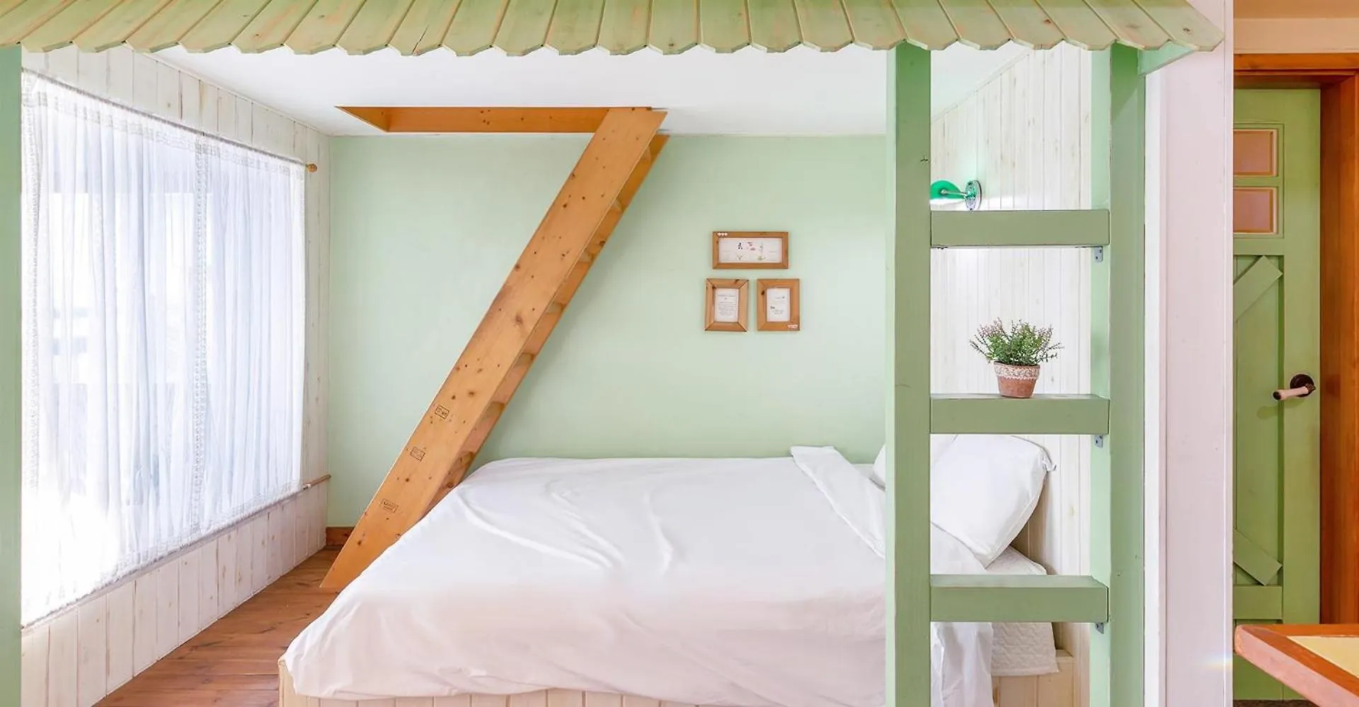Holiday home Ganghwa Hana & Alice Spa Pension Incheon